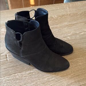 Eileen Fisher Black Ankle Booties with Minimalist Design